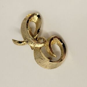 ▪︎Vtg Mamselle Brooch